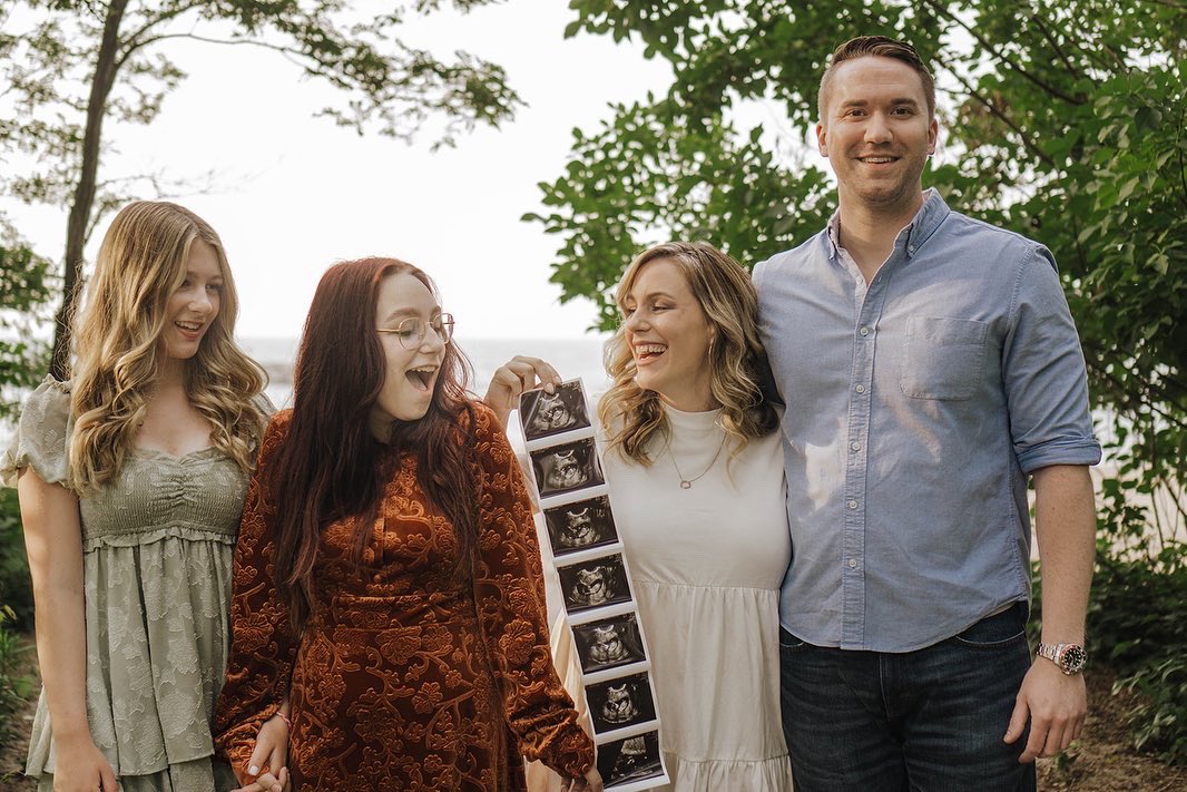 We’re expecting! 

Overflowing with love 🩵