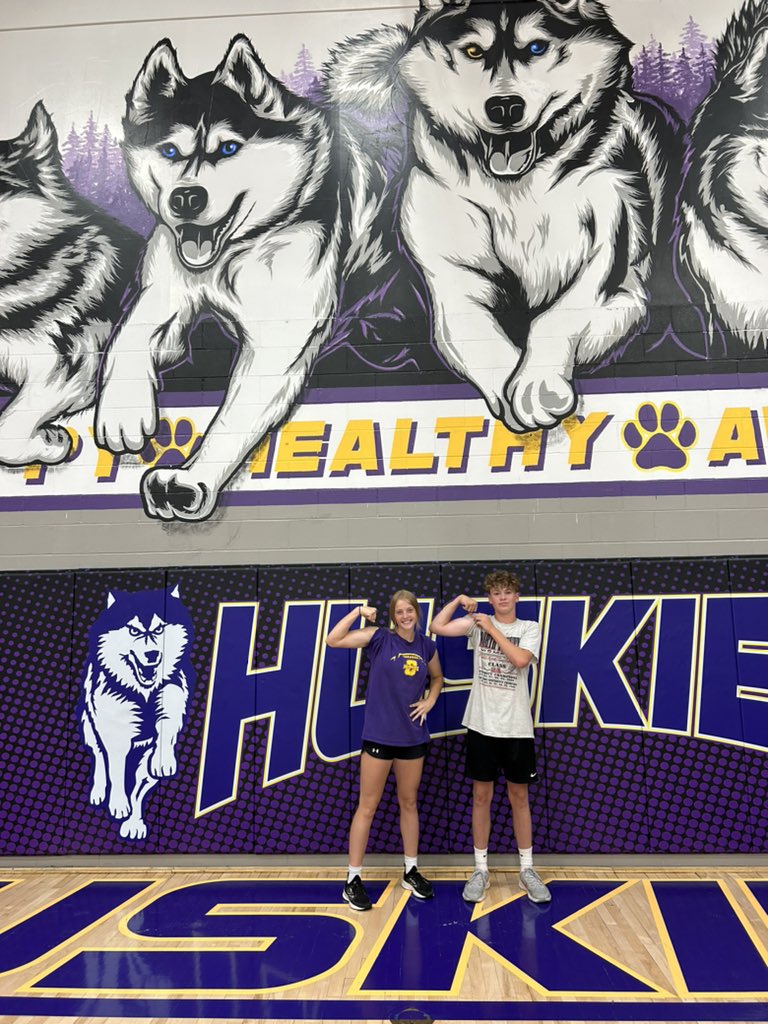 #FlexItFriday coming from Kinzie See and Nolan Ingersoll. Have a safe and happy 4th of July everyone! #HuskyEDGE