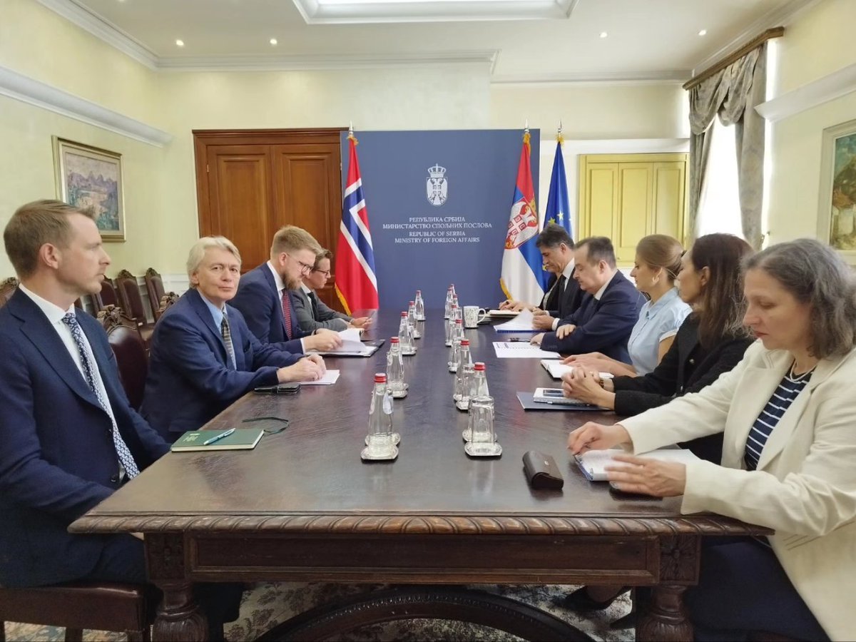 MFA Serbia (@mfaserbia) on Twitter photo In a cordial conversation, DPM/FM #Dacic & <a href="/NorwayMFA/">Norway MFA</a> State Sec <a href="/EivindVP/">Eivind Vad Petersson</a>, mutually assessed 🇷🇸🇳🇴 ties as good and expressed readiness for their further improvement in all areas of common interest.
Serbia's #EU path and the #Kosovo & #Metohija issue was also discussed. In a cordial conversation, DPM/FM #Dacic & <a href="/NorwayMFA/">Norway MFA</a> State Sec <a href="/EivindVP/">Eivind Vad Petersson</a>, mutually assessed 🇷🇸🇳🇴 ties as good and expressed readiness for their further improvement in all areas of common interest.
Serbia's #EU path and the #Kosovo & #Metohija issue was also discussed.
