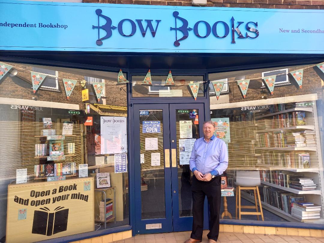 leeinroyston's tweet photo. #Royston booklovers - if you order books online through @hivestores collect from Bow Books and nominate them as your chosen bookseller, then they get 25% of your order value #supportlocalbookshops https://t.co/HH4OL7YNwt