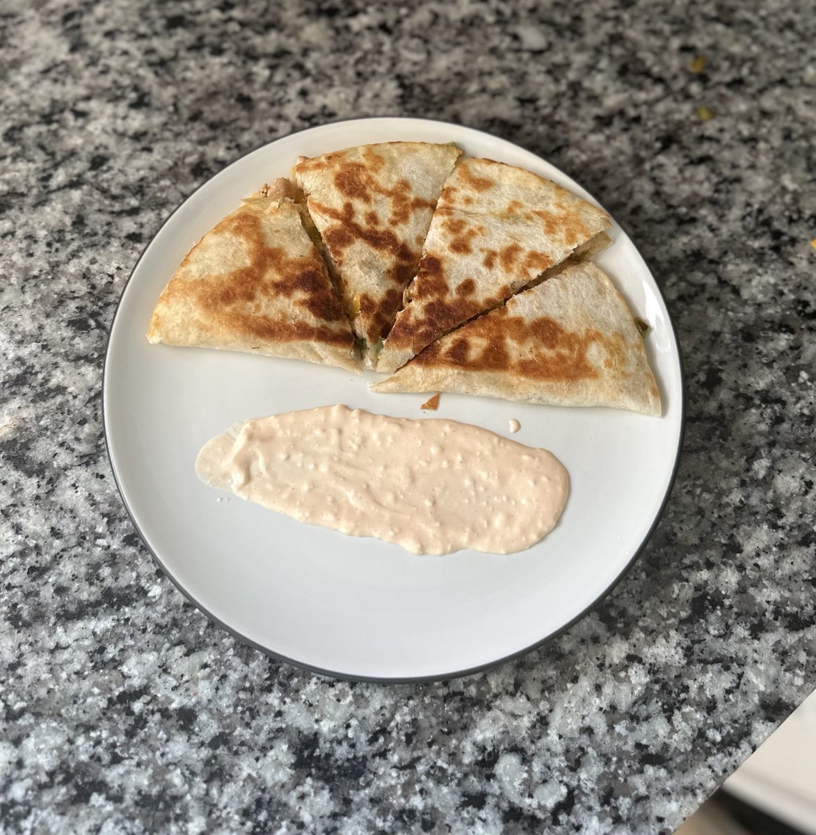 Swearin_'s tweet image. Eating a tasty @HelloFresh meal for lunch on stream today! Jenna and I have been customers for over 2 years now and it's made our lives so much easier.

Use code POGHF109619 to get 16 Free Meals plus Free Shipping at strms.net/hellofresh_swe…!
#hellofreshpics #Ad