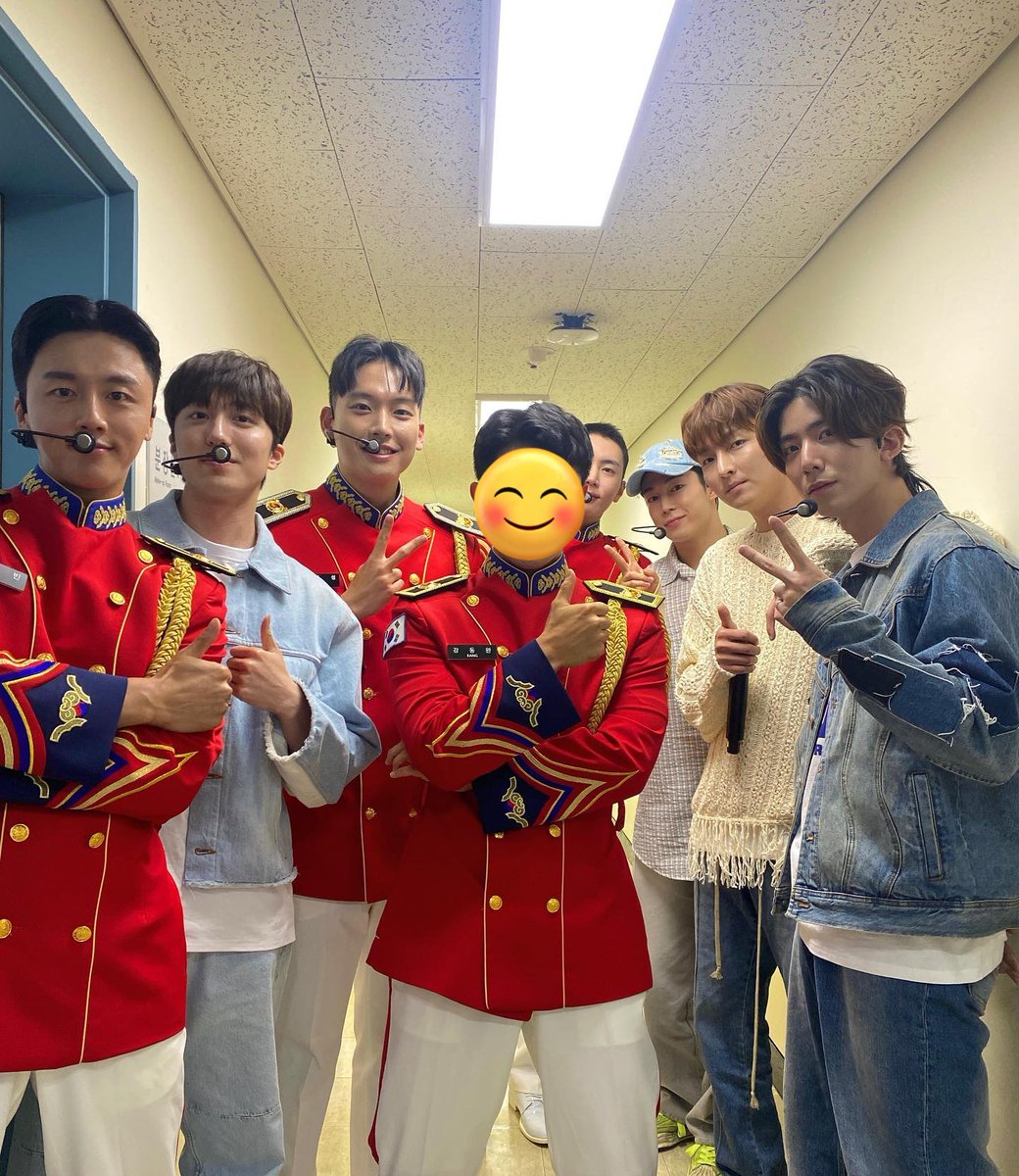 zuho_tasty_'s tweet photo. 오 첨보는 사진인데 #SF9
🔒가운데 잠깐 나와봐요 https://t.co/vhJ8eKGHsi