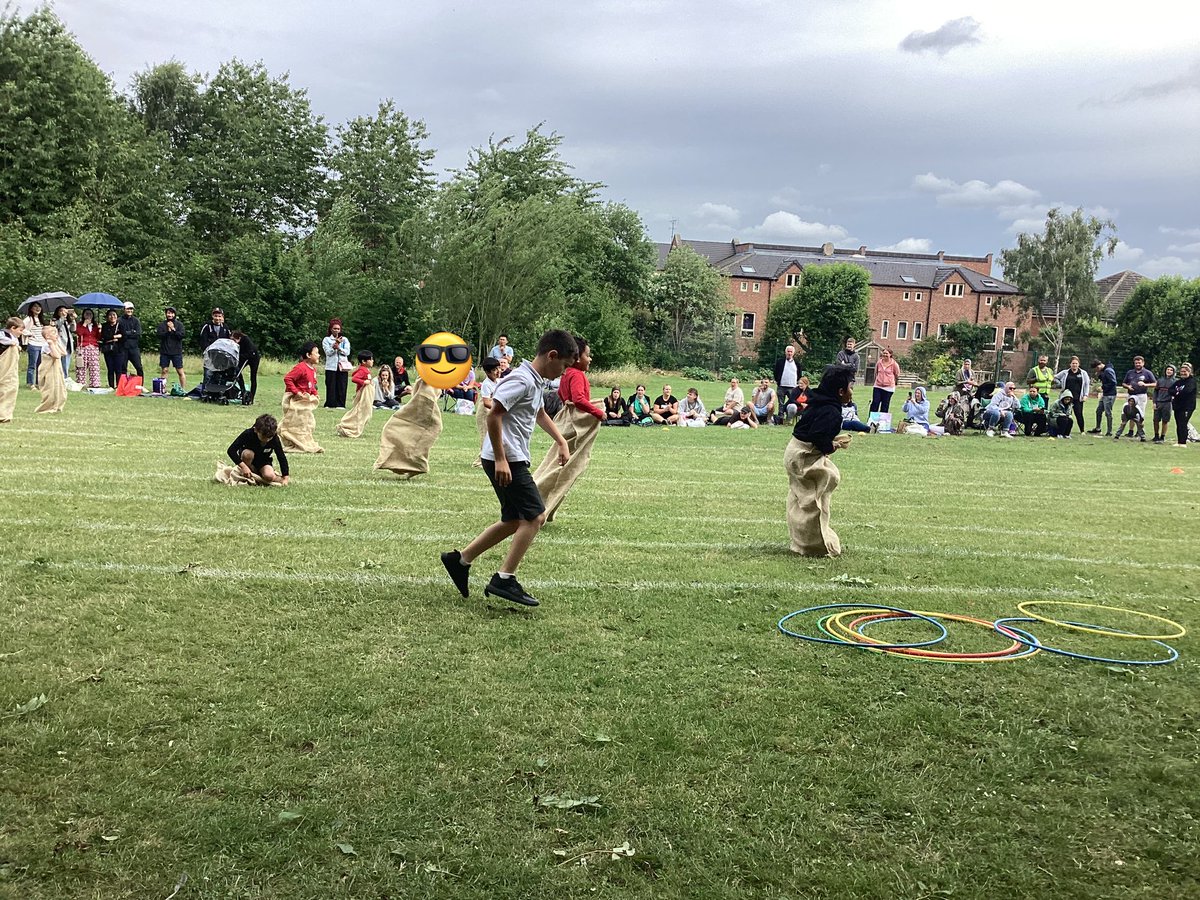 AHT_STL's tweet image. KS1 had a lovely sports day.  Well done to all of our lovely children.@stlaws_school #stlpe