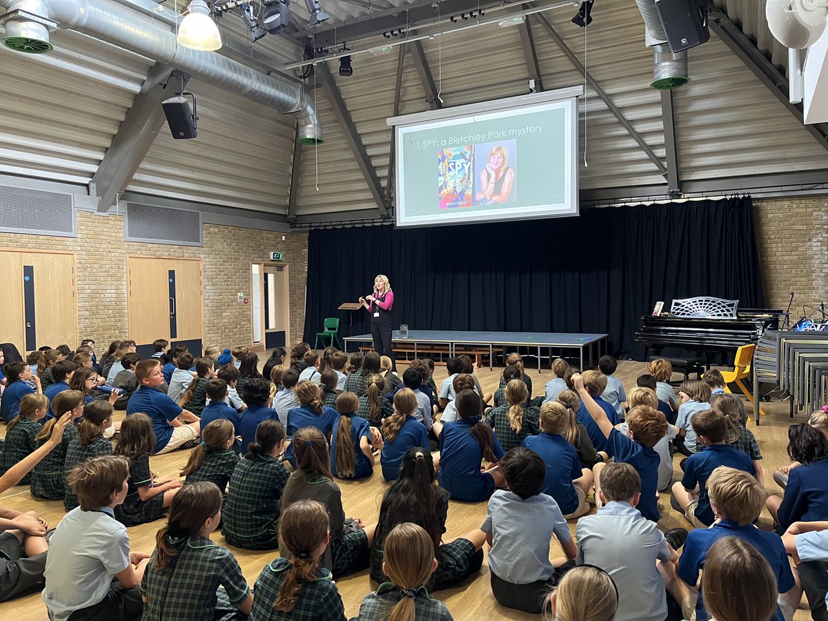 RPPS_Library's tweet image. Thank you @RhianTracey @piccadillypress @nomadbooks for a fascinating #iSpy talk all about @bletchleypark with @RPPS_Year4 @RPPS_Year5 @RPPSlondon @RPPS_Library 
We could have carried on talking for hours re: #codebreaking #spies #whatyouhadforbreakfast #sorbet & #Arsenal !!🕵️♂️