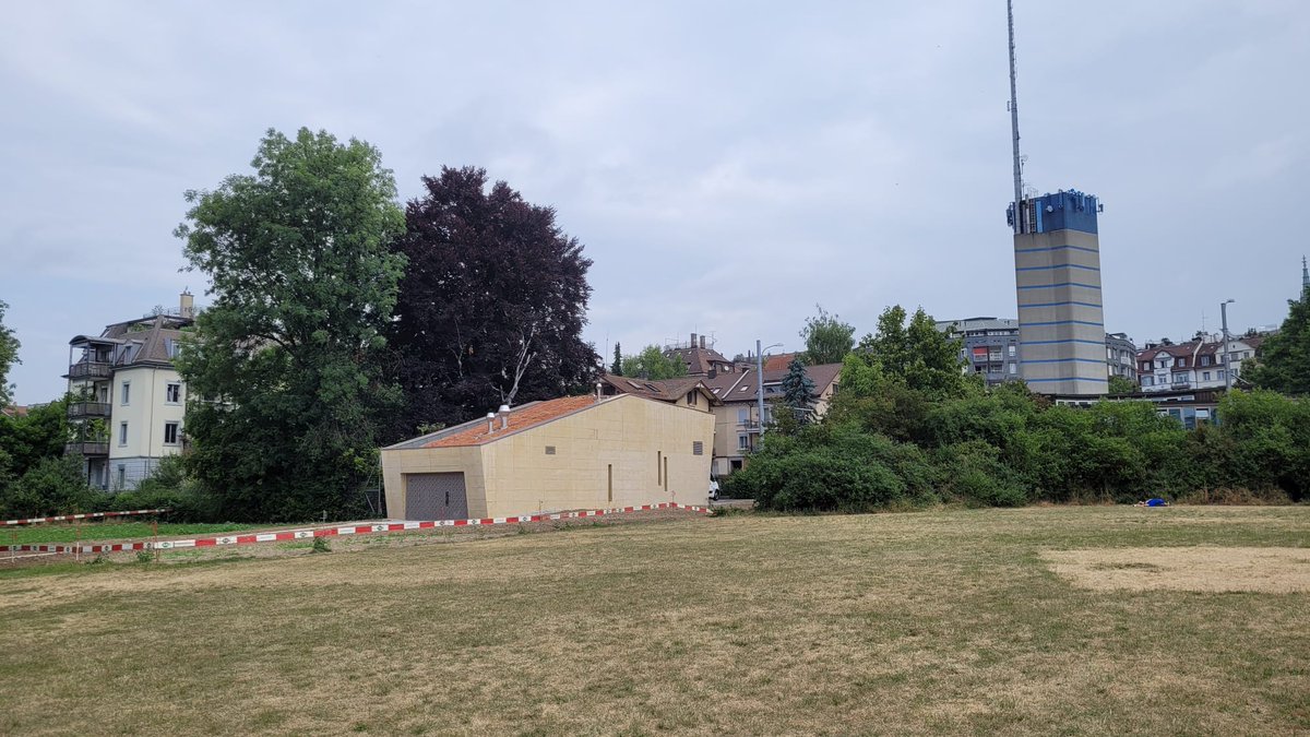 michaelbaumer's tweet image. Ein Klick am Laptop und die Wasserpumpe springt an! 
An einem Point de Presse durfte ich heute morgen die neue Direktverbindung zwischen der Limmat- und Glattzone starten. Am 30.9. gibts dann einen Tag der offenen Tür. Gratulation an die Wasserversorgung!  stadt-zuerich.ch/dib/de/index/w…