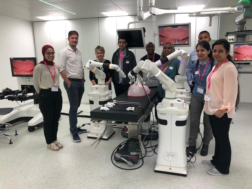 <a href="/CMRSurgical/">CMR Surgical</a> <a href="/Dukes_Club/">The Dukes' Club</a> - our trainees getting hands on training with the versius -fab day at CMR! <a href="/YangMike_/">Mike Yang 🏴󠁧󠁢󠁷󠁬󠁳󠁿</a> <a href="/joshuarobotics/">Joshua Darley</a>