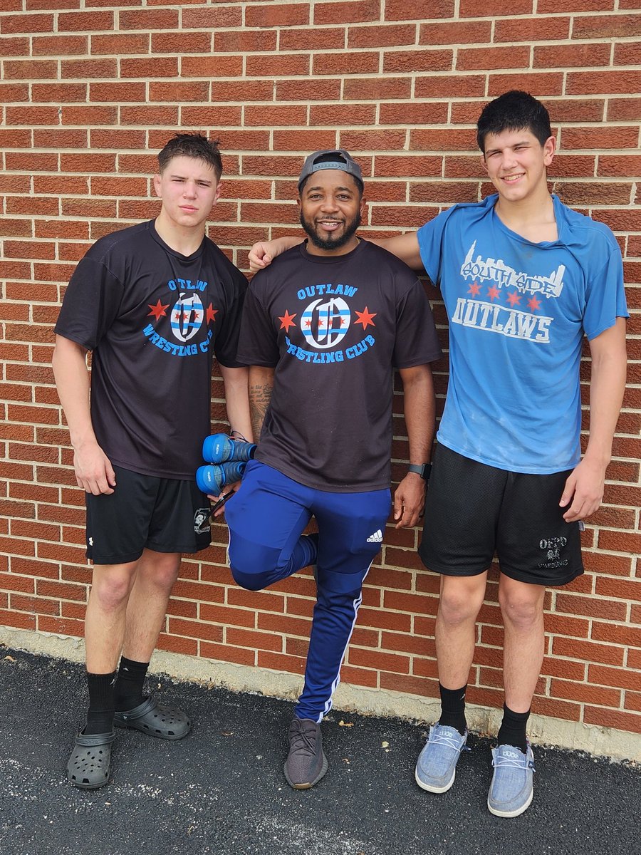 Good seeing the Corral Boys back in the room
<a href="/MaxwellCorral/">Maxwell Corral</a> <a href="/CoachNuNuCarter/">Coach Carter</a>