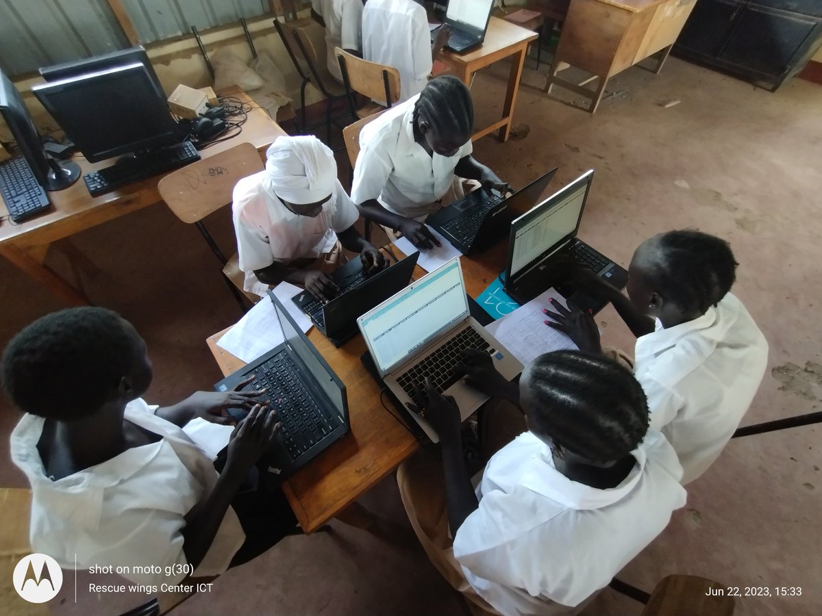 WingRescue's tweet image. We are delighted to see Computer has become  friend and play huge part in our daily lives. we can work, communicate, and interact with the world around us. 
Thanks to our donor  #ConnectionUbuntu and
#Techfugees for supporting our girls of a technological age with tools.