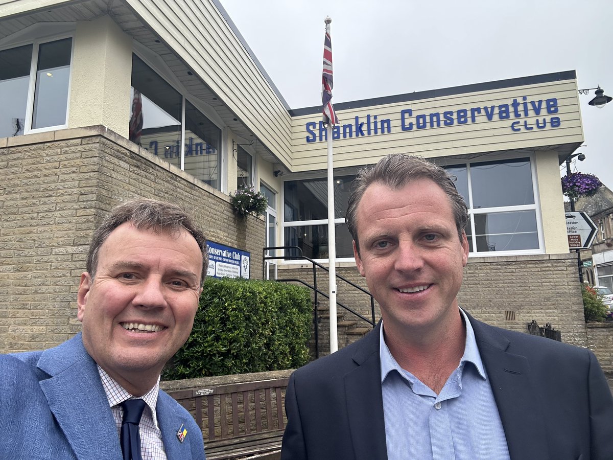 GregHands's tweet photo. Am guest speaker tonight at the Isle of Wight Conservatives in Shanklin.

With our newly selected candidate @JoePJRobertson, who will be a great MP for the Isle of Wight East. 

Local champion @IoWBobSeely is still the MP here and is the adopted candidate for IoW West. https://t.co/grVbWsUA1K