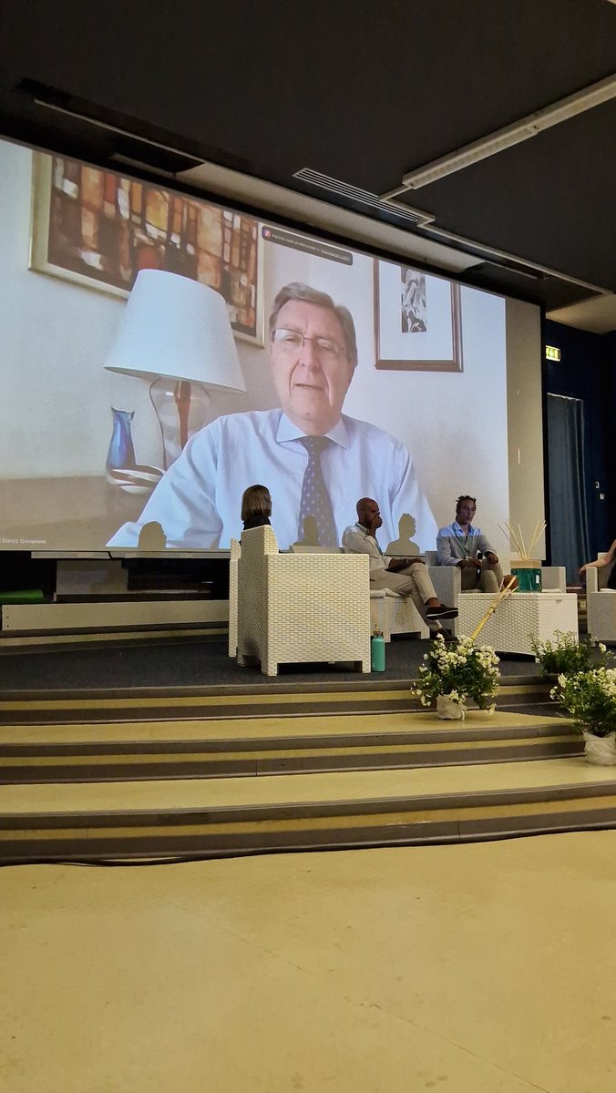 Gli appuntamenti della prima serata di #SEIF2023 proseguono con il #Workshop "Cambia il clima, cambia il mare". Non siete all’Isola d’Elba? Siamo live qui ⤵️
seaessence.eu