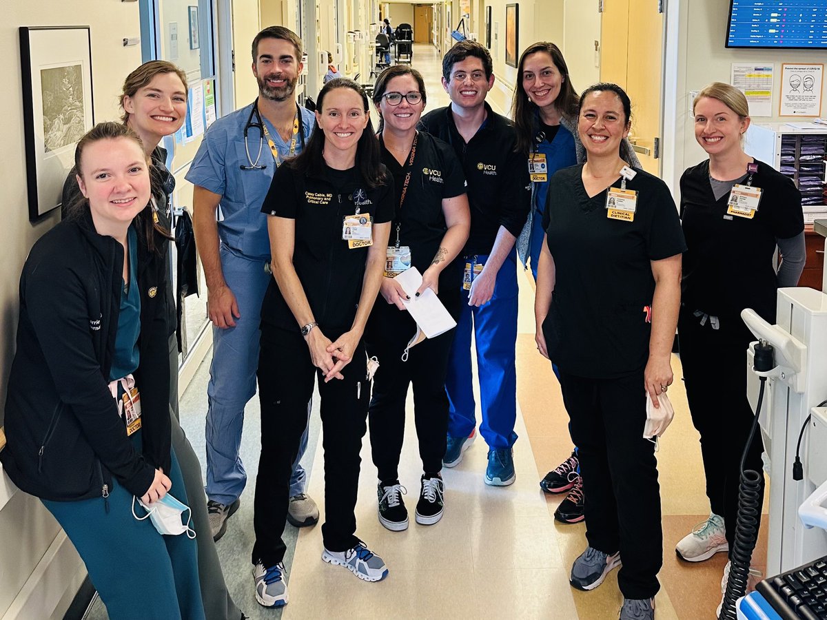crit_caring_MD's tweet image. What an amazing MRICU team! #multidisciplinary rounds with pharmacy and nutrition 💕
Had a terrific week and congratulations on finishing of another year of residency!  #June30th 

@VCU_PCCM @VCU_IMRes