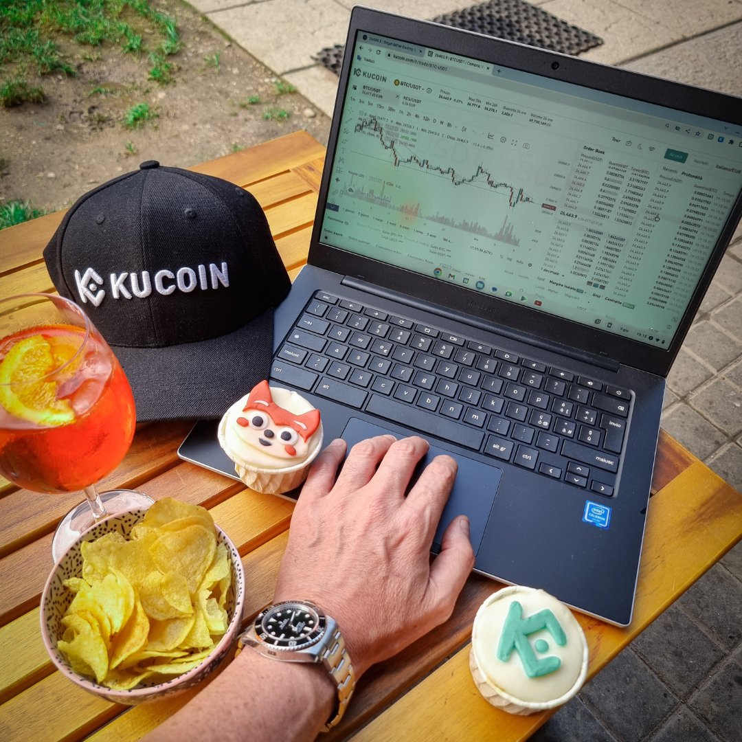 kucoincom's tweet photo. Eat, trade, love 💚

#HangoutwithKuCoin https://t.co/MCSKf7Tpex