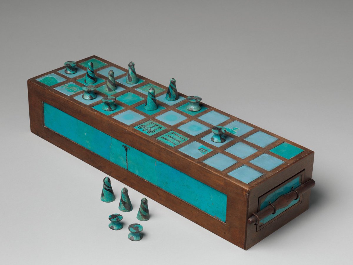 AlisonFisk's tweet image. Ancient Egyptian Senet game board and gaming pieces. Faience, c. 1550-1295 BC.

Senet is one of the earliest known board games. Popular in ancient Egypt, it was associated with the journey to the afterlife and often placed in tombs 📷 The Met metmuseum.org/art/collection…

#Archaeology