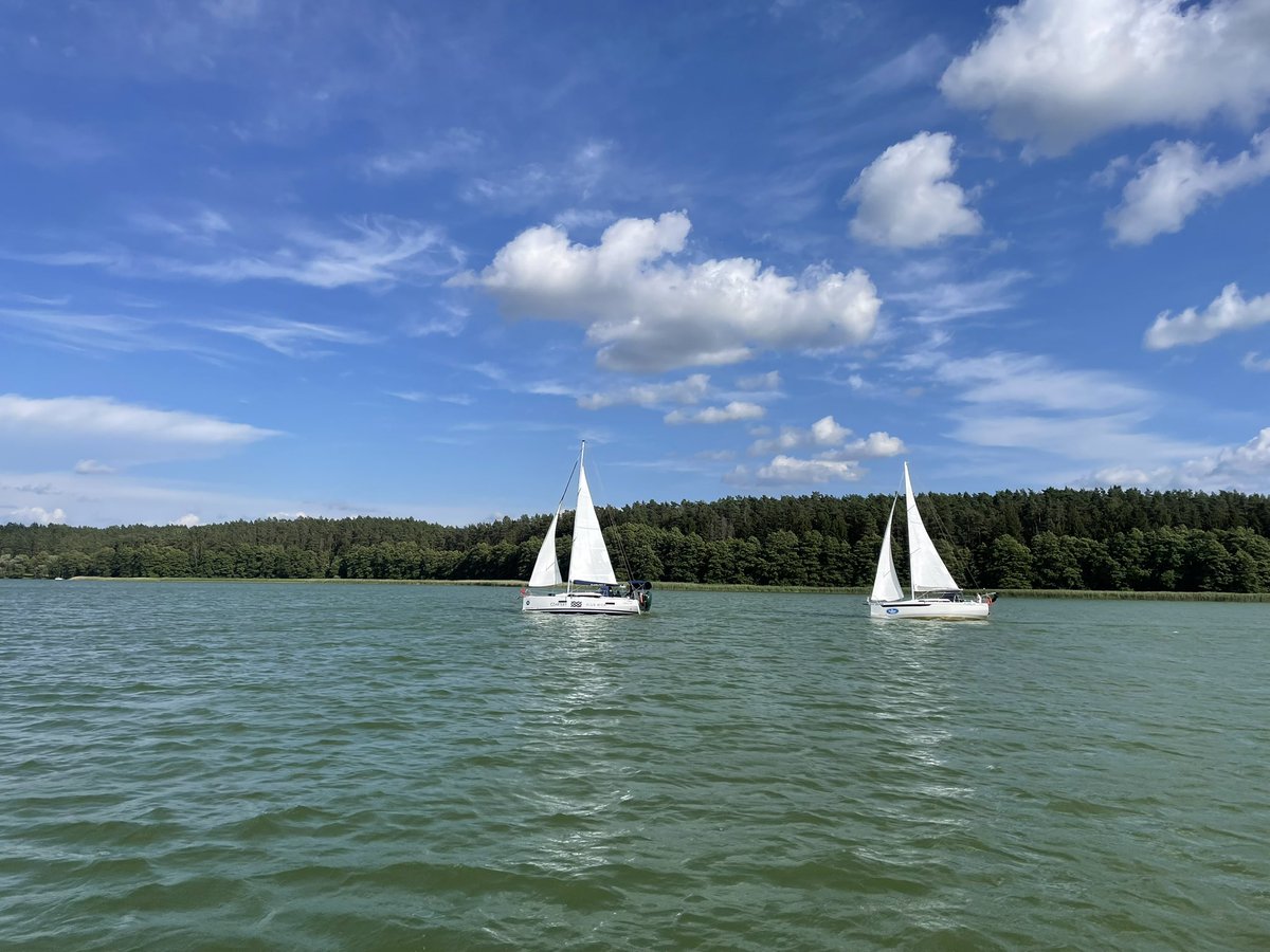 A nice boat tour on Rynskie Lake at the end of the #GLEON2023Poland Meeting, complete with water sampling toys. That’s a wrap on another successful <a href="/GLEONetwork/">GLEON</a> meeting! #teamscience #minisecchi