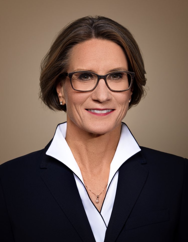 Eveline Kobler (@koblerev) on Twitter photo Mission impossible?
30. Juni 2023: letzter Arbeitstag von âŠ<a href="/SNB_BNS/">Swiss National Bank</a>â© Direktoriumsmitglied #AndreaMĂ€chler - und noch keine Nachfolge in Sicht.
âŠoder hab ich etwas verpasst?
Gesucht: Frau aus der Westschweiz, externe Person, Geldpolitik-Profi. Mission impossible?
30. Juni 2023: letzter Arbeitstag von âŠ<a href="/SNB_BNS/">Swiss National Bank</a>â© Direktoriumsmitglied #AndreaMĂ€chler - und noch keine Nachfolge in Sicht.
âŠoder hab ich etwas verpasst?
Gesucht: Frau aus der Westschweiz, externe Person, Geldpolitik-Profi.