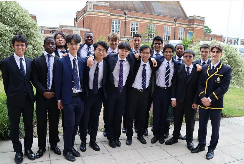 WHCPhysEd's tweet image. Very proud of these guy today as they graduate from @WhitgiftSchool1 (plus the small number not in the photograph!). Have a great day and take it all in.