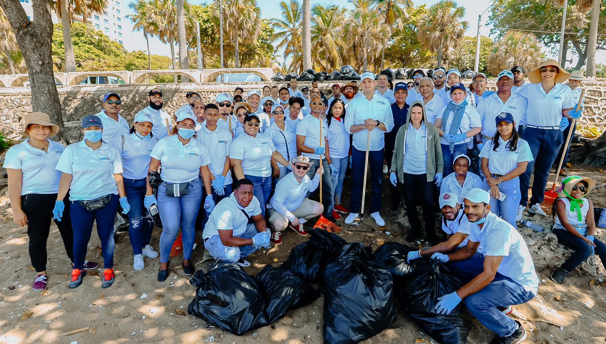 adolfoperezdl's tweet image. ¡Me siento orgulloso de liderar esta iniciativa junto a mi increíble equipo en PROMESE/CAL!
Hoy nos unimos con entusiasmo para recolectar residuos y proteger la salud de nuestros ecosistemas marinos. #PROMESECAL #CuidaElPlaneta #AdolfoPérez