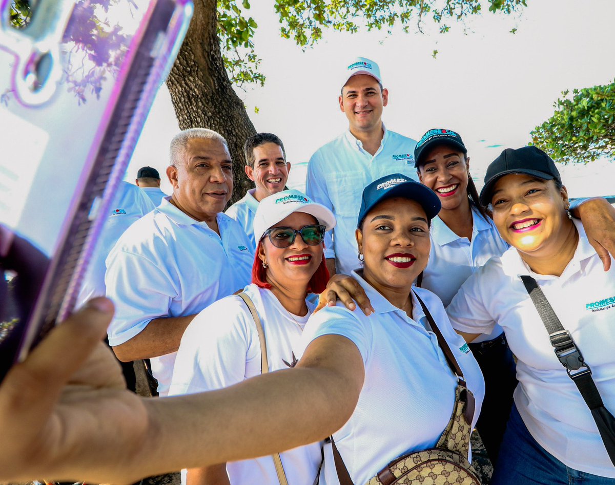 adolfoperezdl's tweet image. ¡Me siento orgulloso de liderar esta iniciativa junto a mi increíble equipo en PROMESE/CAL!
Hoy nos unimos con entusiasmo para recolectar residuos y proteger la salud de nuestros ecosistemas marinos. #PROMESECAL #CuidaElPlaneta #AdolfoPérez