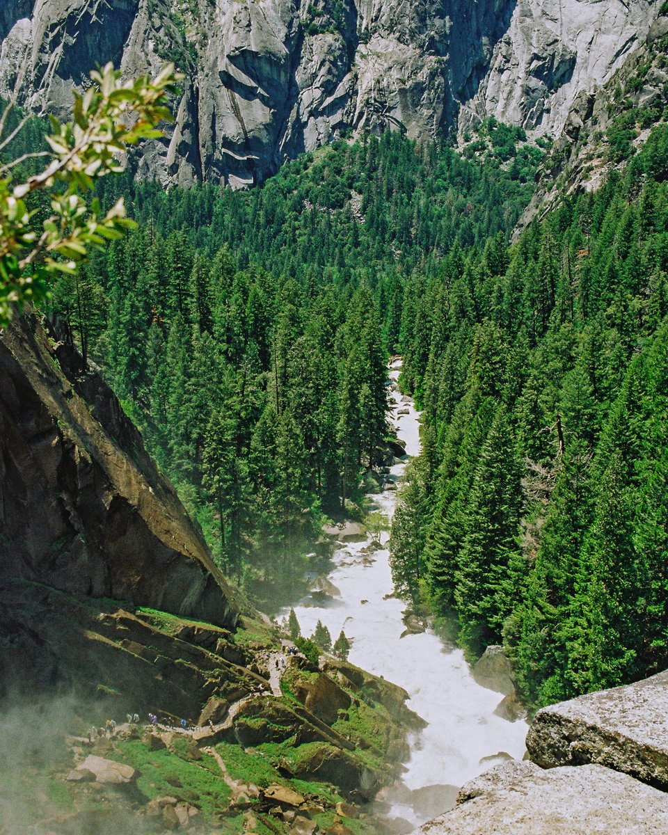 jocho0o's tweet photo. Vernal Falls at #Yosemite on some #KodakGold200 https://t.co/9aDCknxWcl