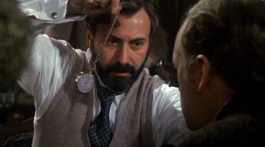 JamesUrbaniak's tweet photo. Name an adjective and Alan Arkin could play it to the hilt: funny, sad, menacing, humane, commanding, nebbishy. He even makes the (intentionally) bland suburban dad in "Edward Scissorhands" hilariously watchable. An acting magician and absolute hero. https://t.co/4eCLde7jsS
