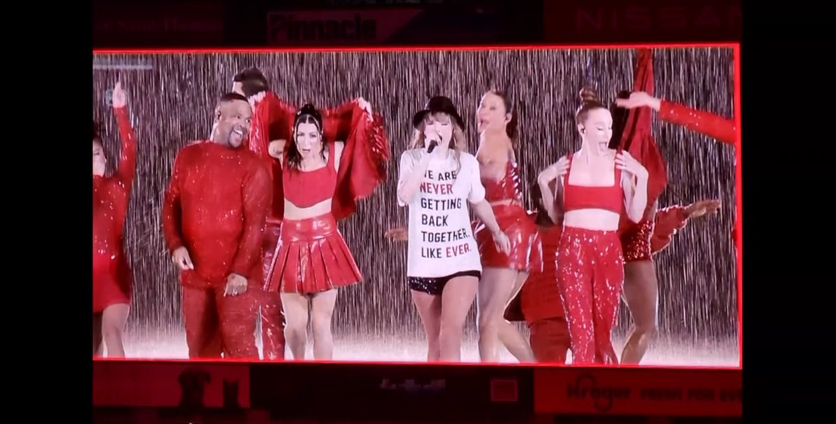 #TaylorSwiftErasTour #TaylorSwift #CincinattiTSTheErasTour Taylor Swift isn’t scared of the rain.  Today is a <a href="/FOX19/">FOX19 NOW</a> First Alert Weather Day.  Will the rain scare you??