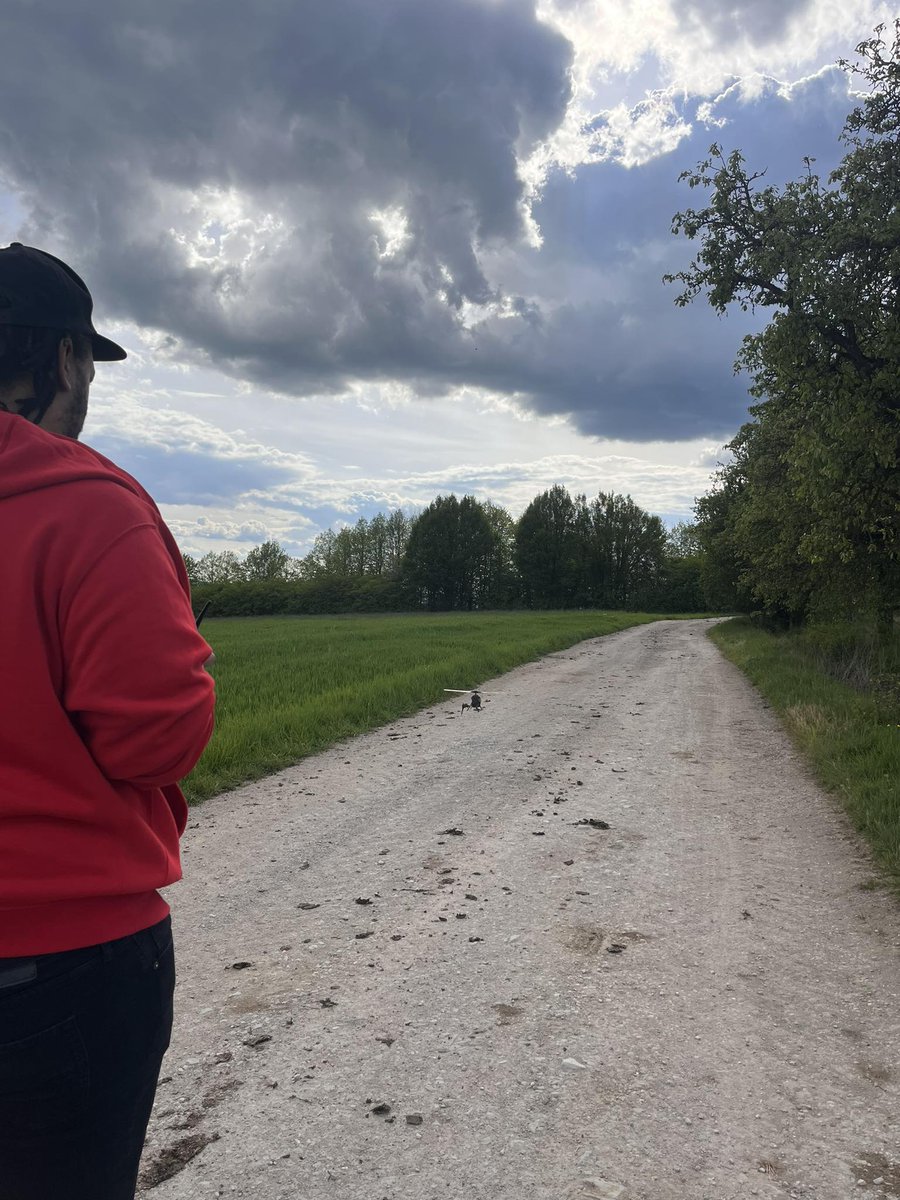 want to keep a good val/life balance for the summer to get in shape irl and stay in shape in VAL! atm doing 3-4 praccs/week with handsome ppl 😉

gf &amp; i have a lot of todos, but we can soon ✅new garden! 🤩

yall better get rdy when i come back with 60h+/week in fall this year 😈