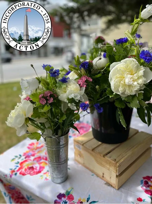 Meet Emily, owner of The Fluffy Dog Farm! An avid gardener, her hobby bloomed into a flower business. Visit her new temporary pop-up shop at 577 Mass. Ave, open Thur to Sun, 12-6. The opening was supported by UpNext and the 495MW Partnership, organized by our Econ Dev Office.