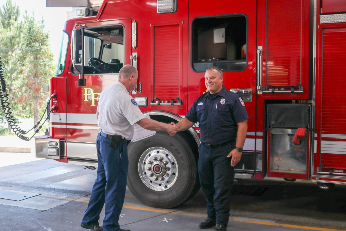 City_of_Pullman's tweet photo. Earlier this morning, recently promoted Lieutenant Chuck Caessens, took his Oath of Office. Caessens' family and fellow Pullman Fire Department service members were in attendance.
#PullmanProud #PullmanFire https://t.co/g1zgkQy3nt