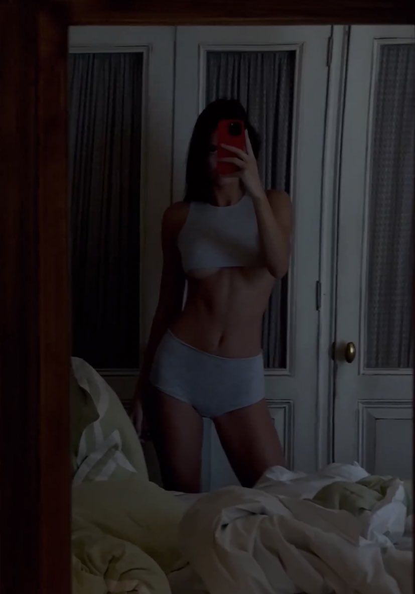 kendall jenner’s body is a work of art