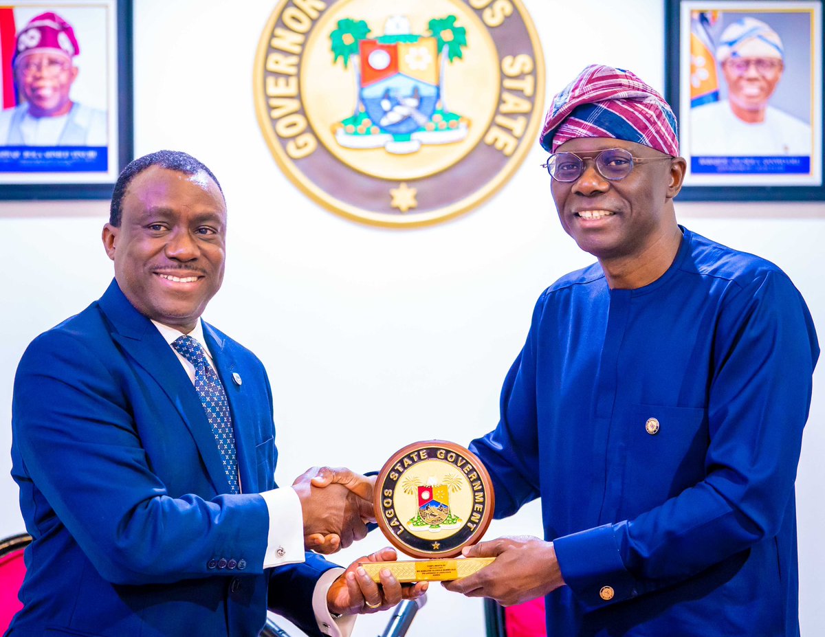 Damoidan's tweet photo. Earlier today  Governor of Lagos State, Mr @jidesanwoolu today received the Executive Management of @StanbicIBTC, led by the Chief Executive Officer (CEO), Dr. Demola Shogunle @DemolaSogunle today at the Lagos House, Marina. https://t.co/Vl51X46i6b