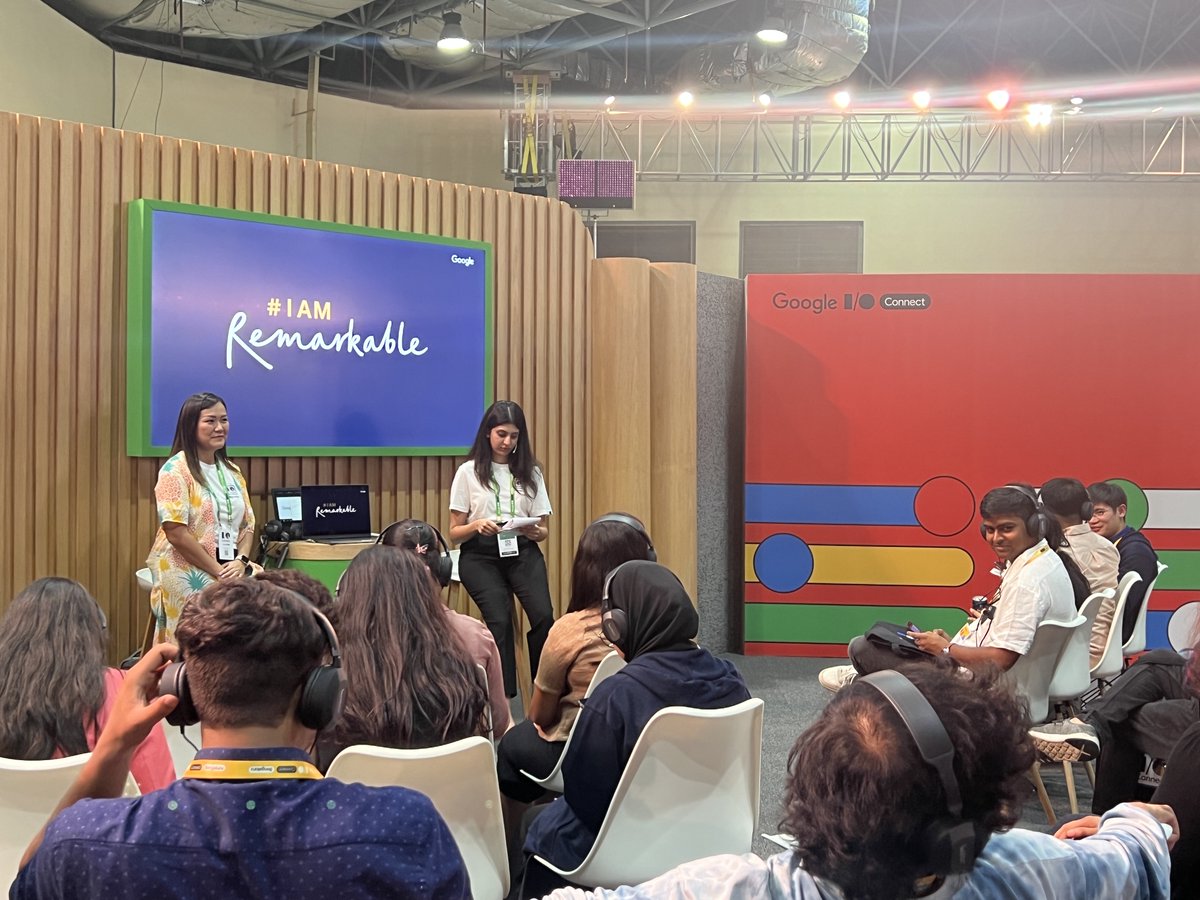 #WomenTechmakers hosted an #IAmRemarkable session at #GoogleIOConnect, facilitated by @janise_tan & @SrishtiTibrewal. The workshop fostered a unique & inclusive space for conversation & connections where attendees learnt ways to overcome their hesitation & build their muscle for