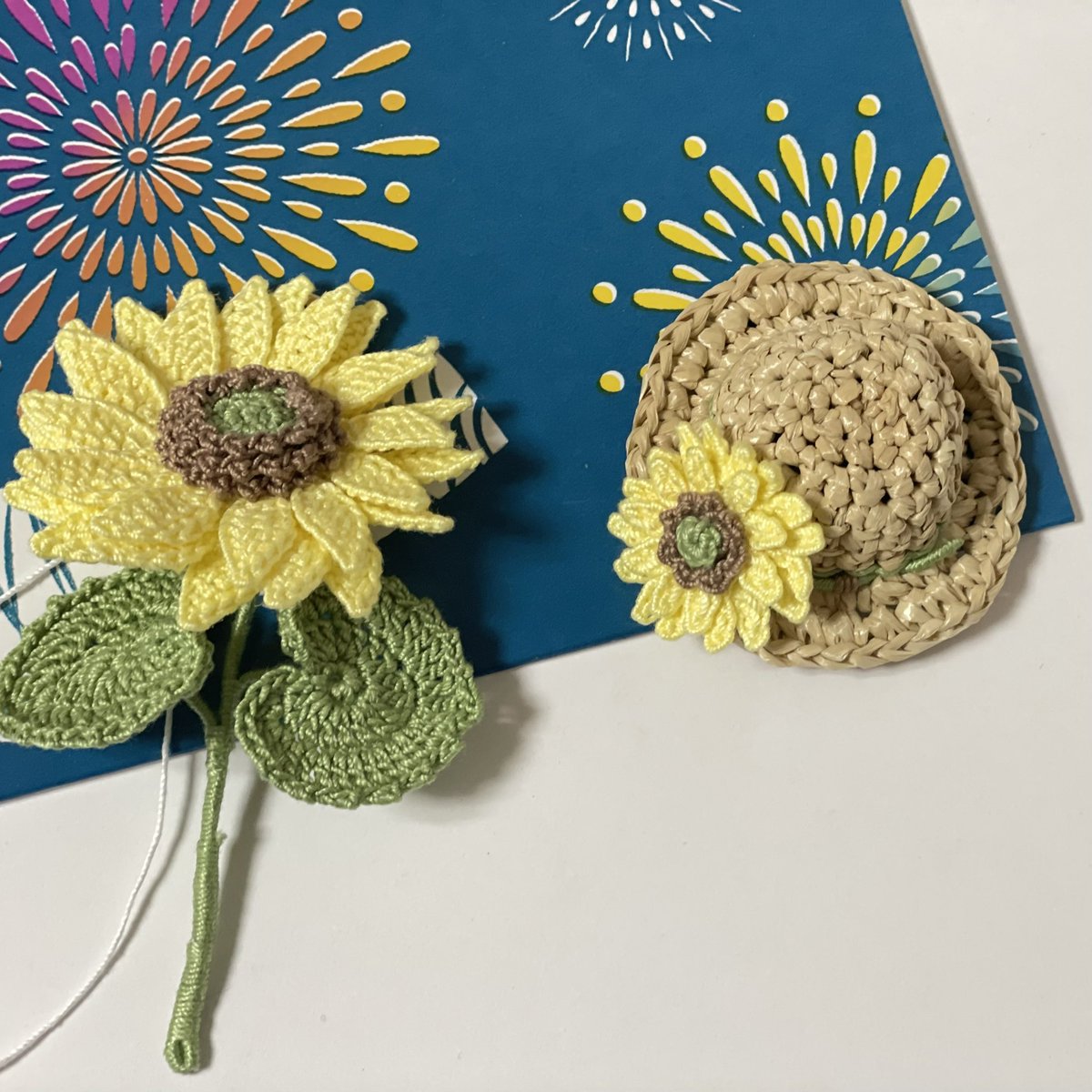 太陽を味方にした黄色い植物のように｜q_k_b  / q.crochet  @q_k_b_q_crochet #note note.com/q_k_b/n/n34986… #ひまわり #向日葵 #ものづくり #フラワーインテリア #花が好き #ハンドメイド #造花 #handmade #diy #crochetflower #インテリア雑貨