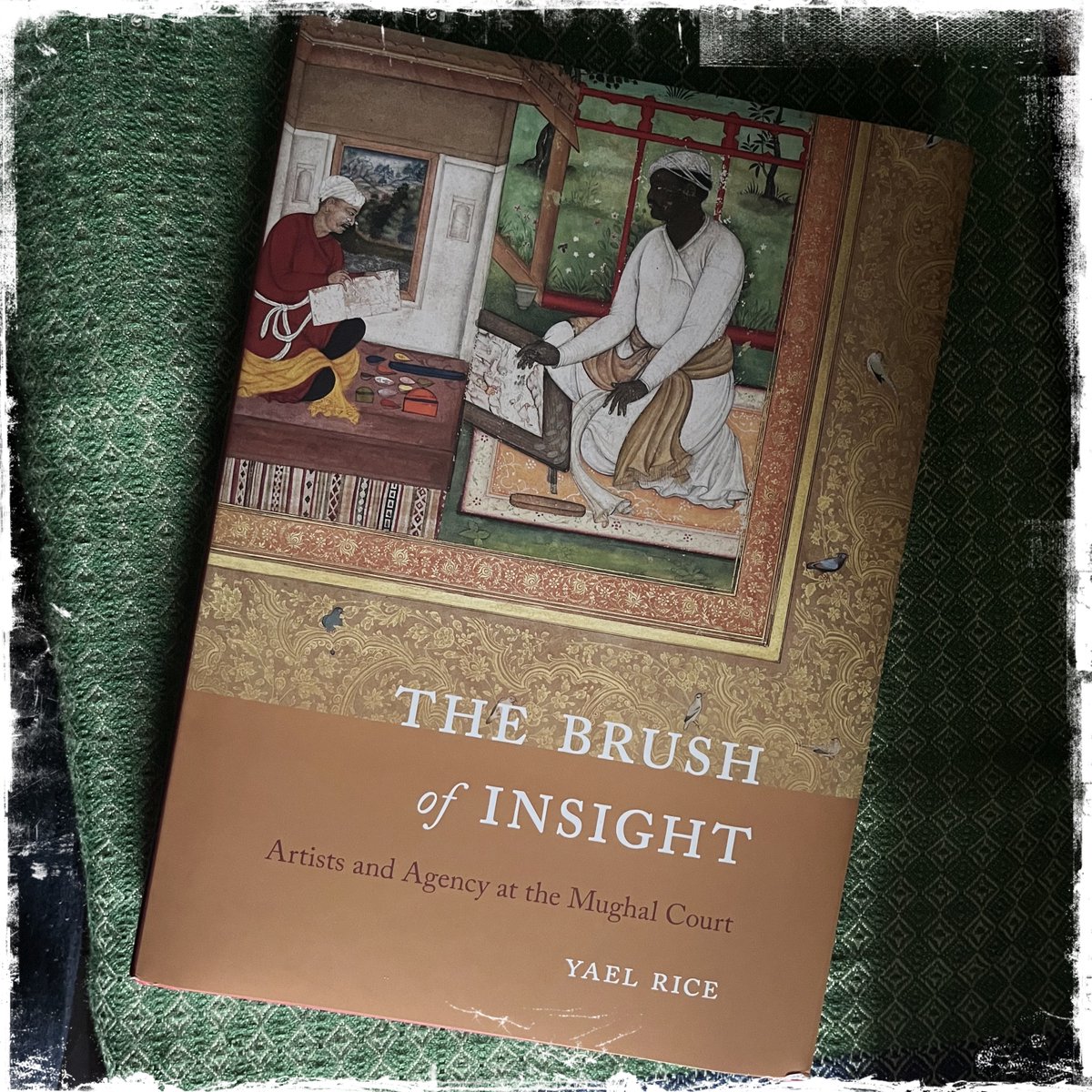 Yael Rice @Yael_Rice on her new book The Brush of Insight: Artists and Agency at the Mughal Court (<a href="/UWAPress/">University of Washington Press</a>) in conversation with <a href="/BabaKristian/">Kristian Petersen</a> for <a href="/NewBooksIslam/">NB Islamic Studies 📚</a> <a href="/NewBooksNetwork/">New Books Network (@newbooksnetwork.bsky.social)</a> #podcast 
newbooksnetwork.com/the-brush-of-i…