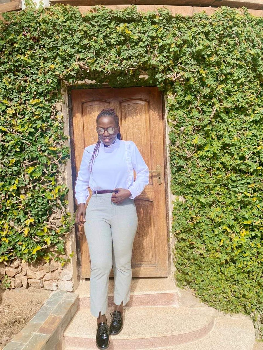 Sylvia_Namutyab's tweet image. Positive vibes.👌🤳🦋🌹
#fridaychallenge