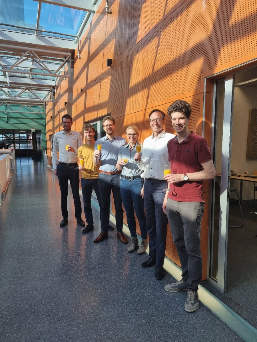 Big congratulations to <a href="/MaikeMKHansen/">Maike Hansen</a> and <a href="/LabVelema/">VelemaLab</a> for receiving <a href="/NWONieuws/">NWO Nieuws</a> Vidi Grants!🥳Thanks to Vidi, Maike’s group will be identifying cellular noise regulation and Wim’s group will be studying RNA-metabolite interactions🧑‍🔬
Click here to read more: ru.nl/en/staff/news/…