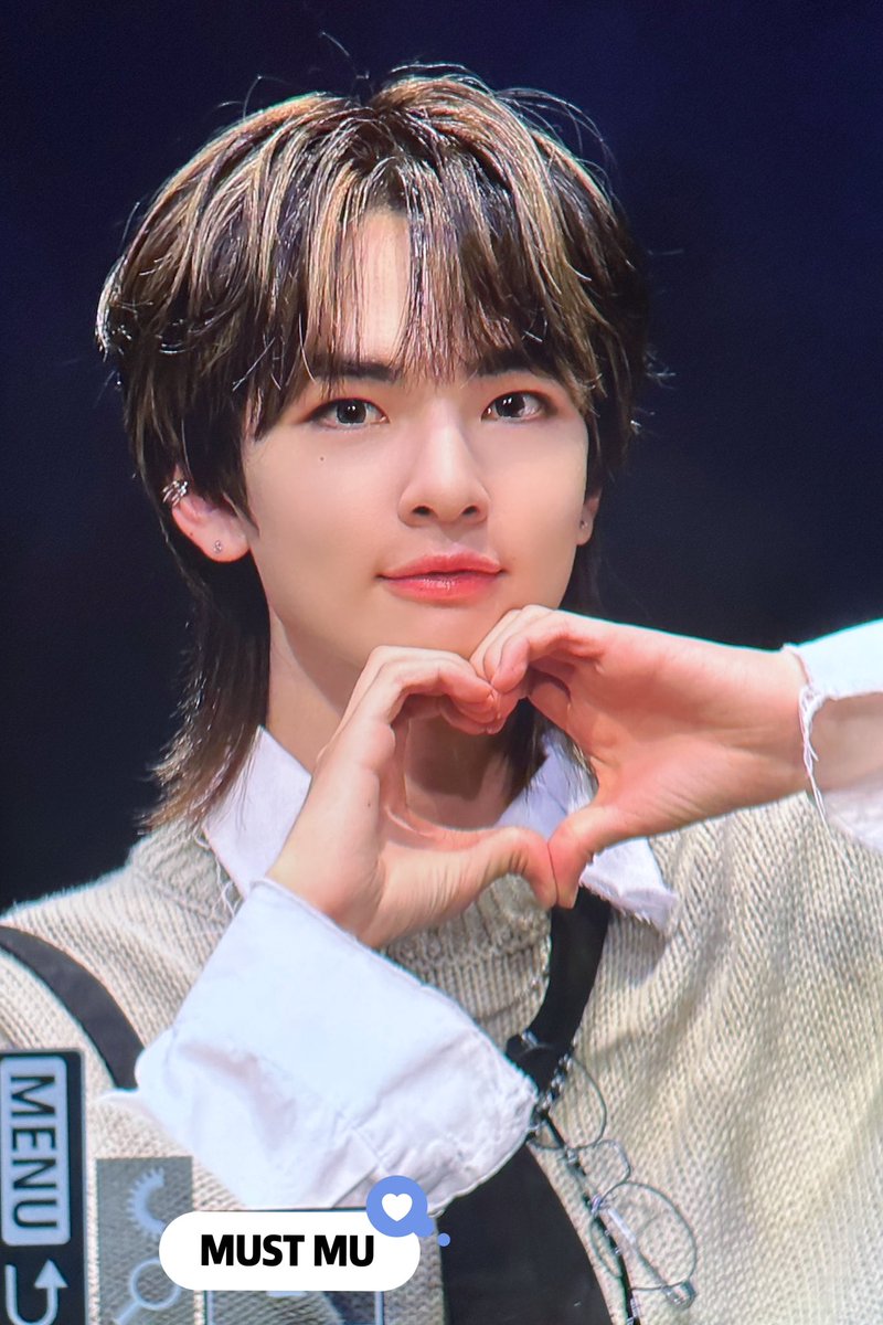 MustMu914's tweet photo. 230630 프룸
#이펙스 #뮤 #서경민 #EPEX #MU https://t.co/3tdlOTNbDa