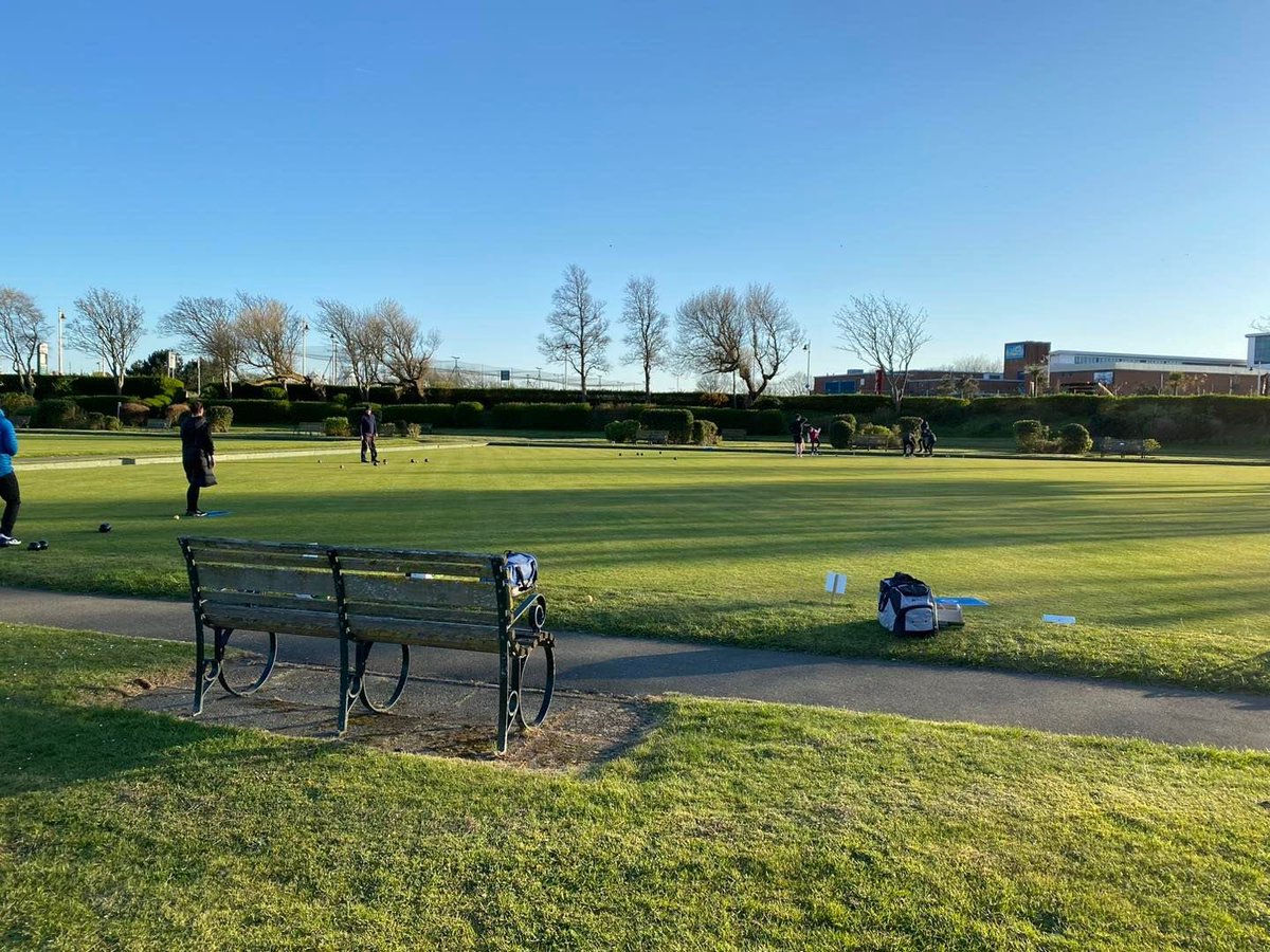 As a reminder, Southport BC hold a Juniors Evening every Thursday at 6:30pm with our coaches❗️

All bowlers in the county are welcome - new, young and experienced! 💥

A great casual opportunity to introduce friends and family to the sport 👀

Spread the word! 🗣️

#UpTheLancs🌹