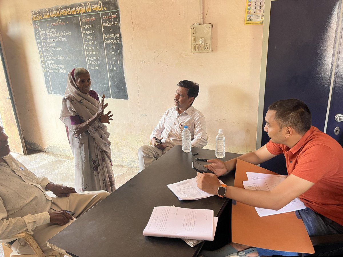 મા. કલેક્ટર સાહેબની સૂચના અને માર્ગદર્શન મુજબ શિહોર અને મદાપુર ગામની મુલાકાત લઇ સરકારશ્રીની વિવિધ કલ્યાણકારી યોજનાઓ વિશે લોકોને માહિતગાર કરવામાં આવ્યા<a href="/CollectorVad/">Collector & DM Office Vadodara</a> <a href="/mayankpatelGAS1/">MAYANK PATEL</a>