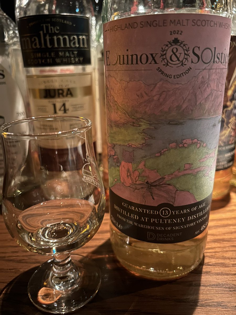 TAKEYAMA55's tweet photo. バー飲み開始🥃 https://t.co/1eJIDLyZPY