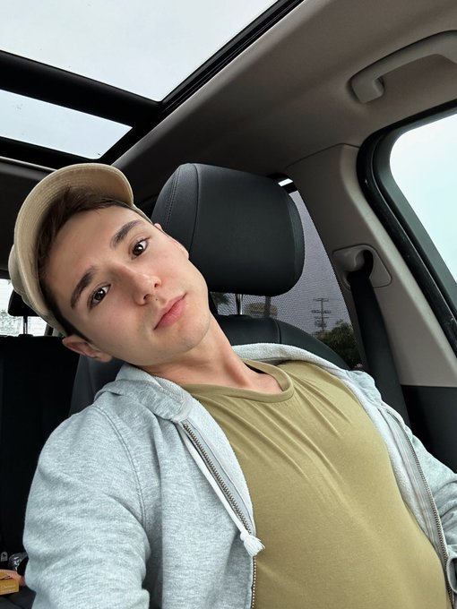 Drop the skin routine. 🔫 https://t.co/4xkGCZHdZM