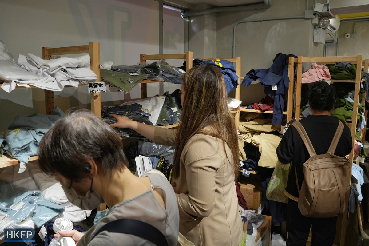 hkfp's tweet photo. The last branch of Hong Kong pro-democracy retail chain Chickeeduck saw its last day of operation on Friday. Dozens bought products including boxers with "Hong Kong add oil" printed on them from the Causeway Bay shop. https://t.co/gwip0QU5zk