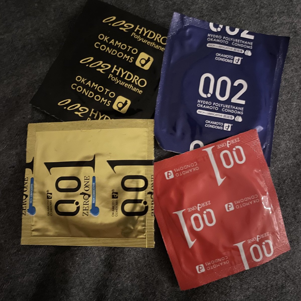 冈本002 001
舒适：0
危险：100
优越感：200

比女生脆弱  一用力就碎
抽出来故意让女生看到挂在几把上的破套子
优越感直接拉满

问题就是太紧了
所以每次女生戴的时候都会来一句
“你几把太大了 戴不进去”
优越感再次拉满

尺寸还行的可以尝试
要戴上去正好
或平时正在用这款的当我没说🫡 https://t.co/ulOqp7eM4A