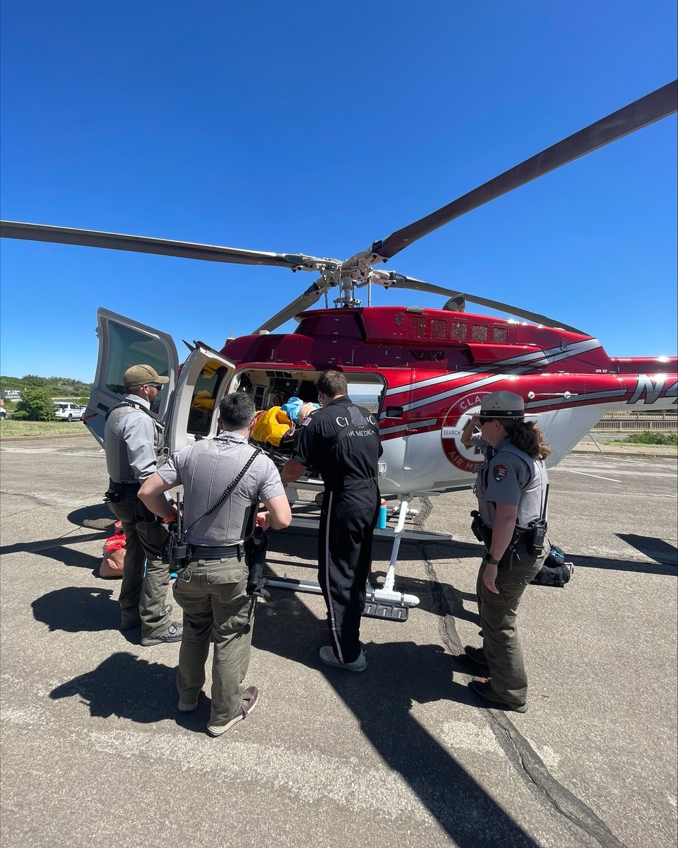 ClassicAirM's tweet photo. Awesome work, @Mesa Verde National Park !!! Some Landing Zone fun 🚁🚁🚁Thanks for letting us drop in. https://t.co/Pe8Qj7Znsx
