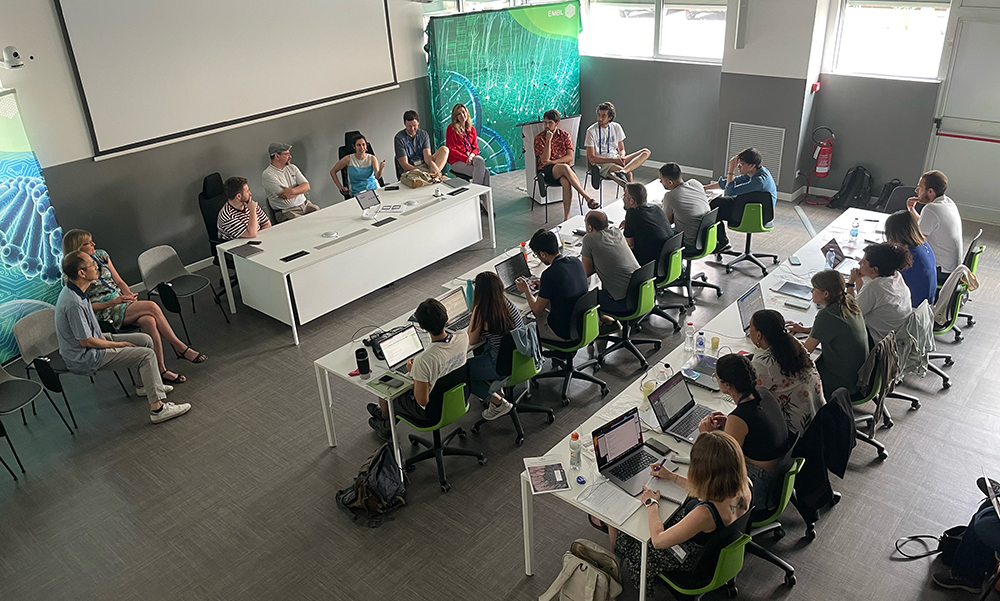 That's a wrap on an immersive week at the EMBO practical course 🎉

Thanks to all the brilliant attendees who joined us for an exciting dive into spatial-omics imaging methods, and to the speakers, trainers, and staff who made this learning experience possible!

#EMBOSpatialOmics