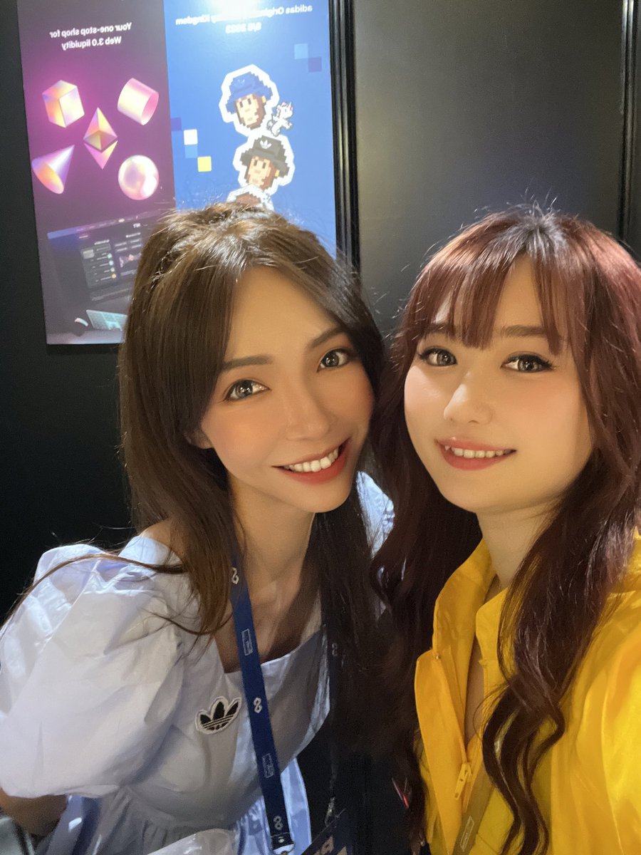 Thank you for coming Alice <a href="/awkwardalz/">awkwardalz (Alice)</a> ❤️
I am so happy to meet you, a woman I admire so much🥹❤️
The display of cute goods attracted many people🫶💗

<a href="/MonkeyKingdom/">Monkey Kingdom 🐒👑</a> <a href="/Honeycon_io/">HONEYCON</a>