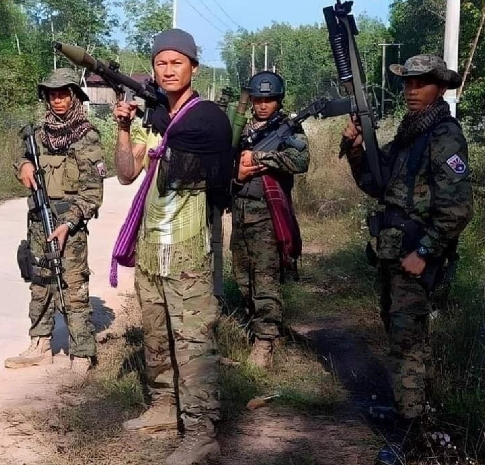 လူတစ်သိန်း လှောက်ကိုလူသန်း ၅၀ ကျော်ကမနိုင်ဘူးဆိုရင် ဒီသန်း ၅၀ ကျော်လူတွေအသုံးမကျလို့ဘဲ