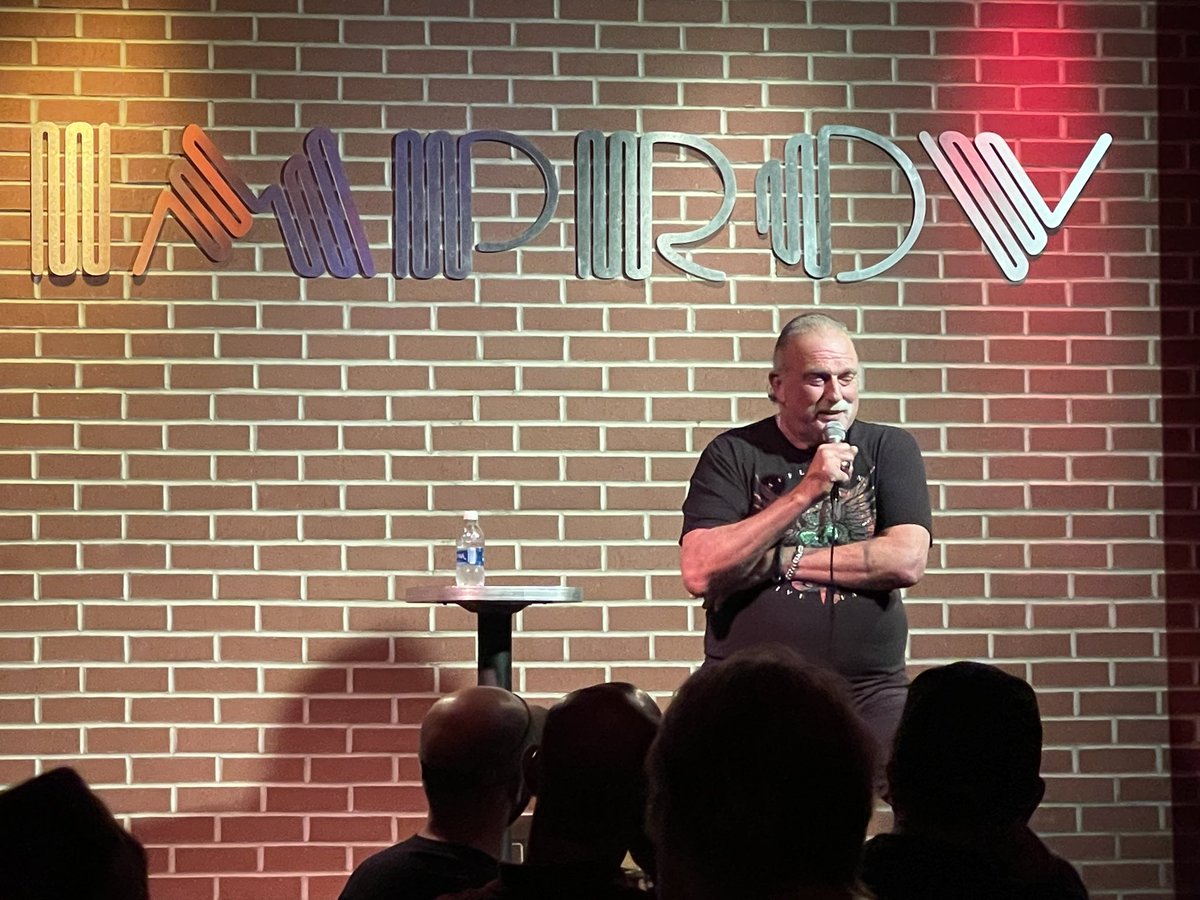 JakeSnakeDDT's tweet photo. #Cleveland rocks!

Great way to wrap up the #LastCallTour of Ohio last night with some fun at @ClevelandImprov.

What cities do you want to see my show in next?

#AEW #AEWCollision https://t.co/BnuZTBeQqq