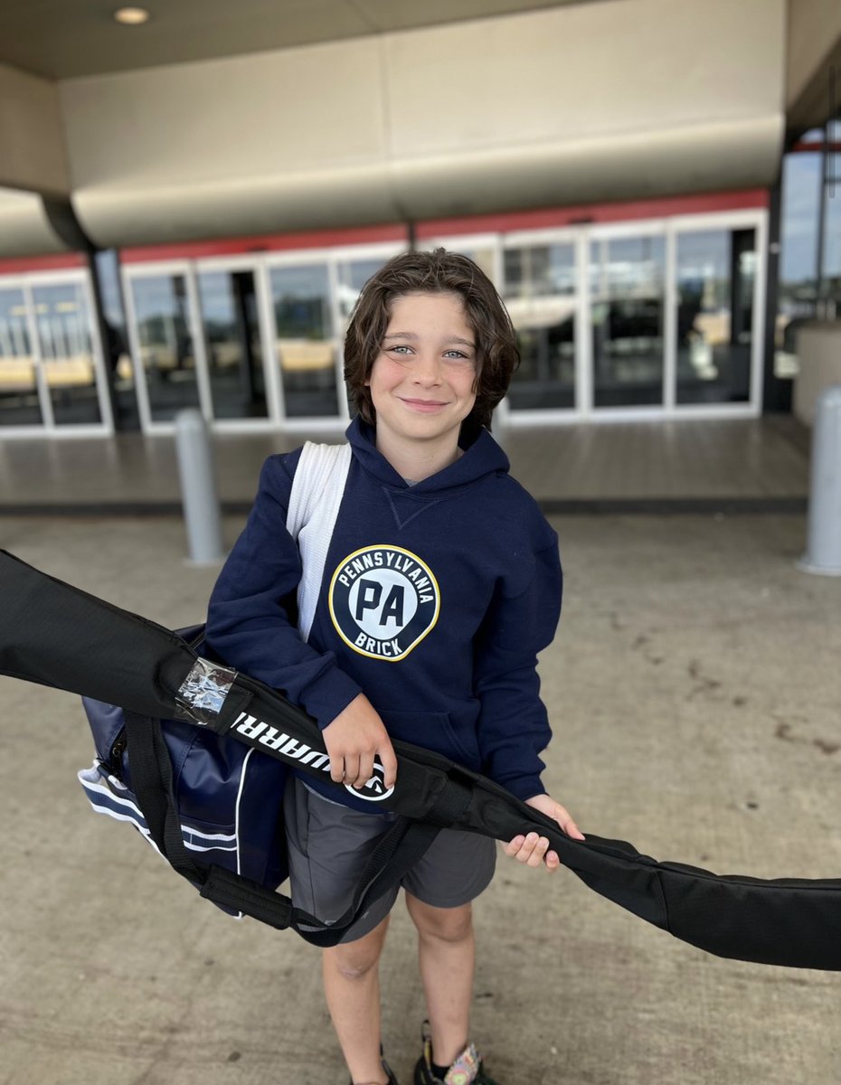 teampennbrick's tweet photo. Travel Day for Team PA heading to Edmonton 🔵🟡 @brickhockey #teampa #pabrick #bricktournament https://t.co/aaZ5GSshaP