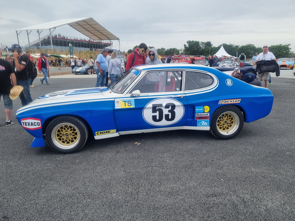 ScouserDrew's tweet photo. Some interesting cars in the various car parks around the track .

#ClassicLeMans https://t.co/3BbPuHGtK0
