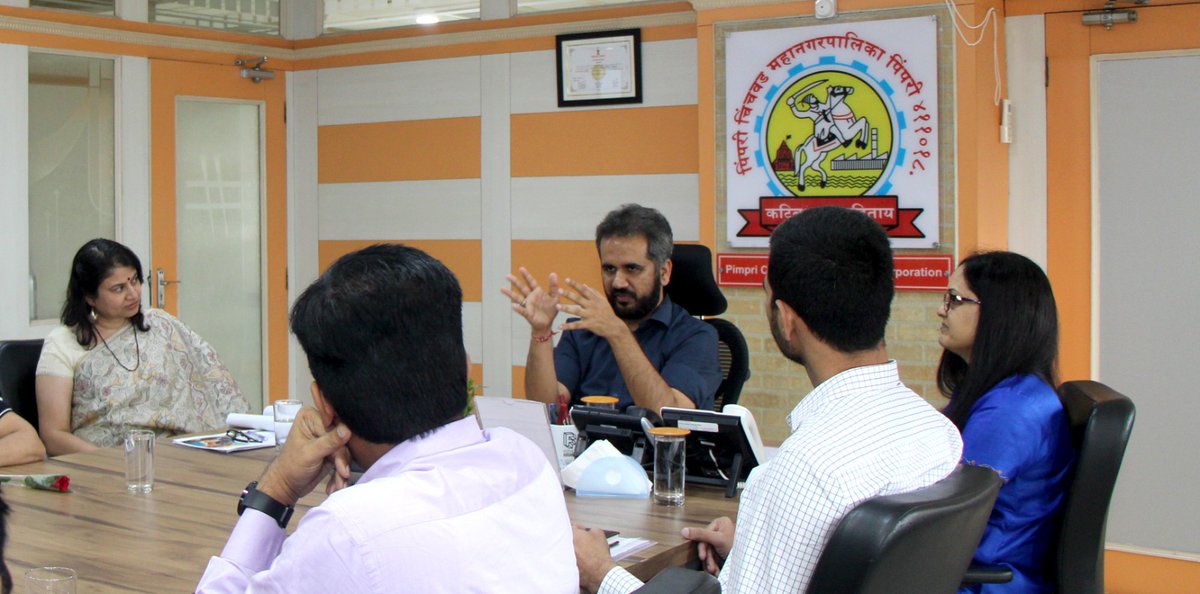 #PCMC आणि लाईटहाऊस कम्युनिटीज फाऊंडेशनच्या ग्लोबल अपॉर्च्युनिटी युथ नेटवर्क प्रोग्राम, पुणे यांच्या भागीदारीत पिंपरी चिंचवड शहरामध्ये वर्ल्ड ऑफ वर्क केंद्रे स्थापन करण्याबाबत आज आयुक्त कक्षात बैठक संपन्न झाली. यावेळी मा. प्रशासक तथा आयुक्त श्री. शेखर सिंह,